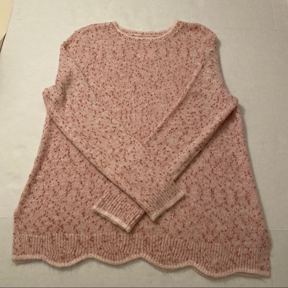 ELLE | Pink sweater with shimmer